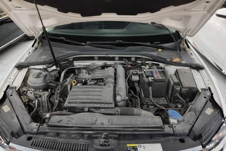 Used Volkswagen Lamando 2019 230TSI DSG Fashion Edition China V Standard Engine Bay