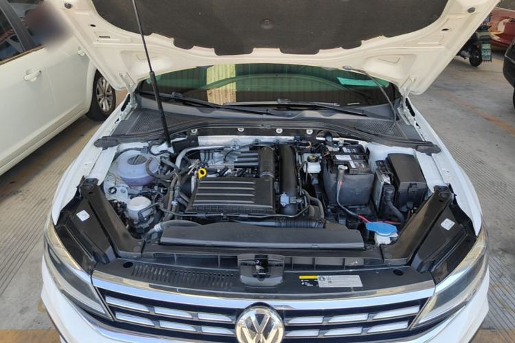 Used Volkswagen Lamando 2019 280TSI DSG Luxury Edition China VI Standard Engine Bay