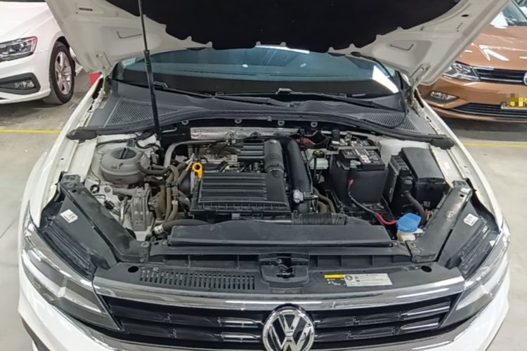Used Volkswagen Lamando 2019 230TSI DSG Fashion Edition China V Standard Engine Bay