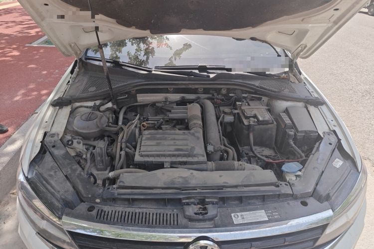 Used Volkswagen Lamando 2019 230TSI DSG Fashion Edition China VI Engine Bay
