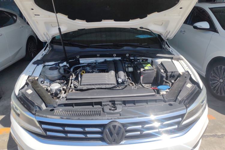 Used Volkswagen Lamando 2019 280TSI DSG Comfort Edition China VI standard Engine Bay
