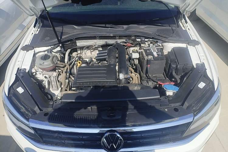 Used Volkswagen Lamando 2019 230TSI DSG Fashion Edition China V Standard Engine Bay