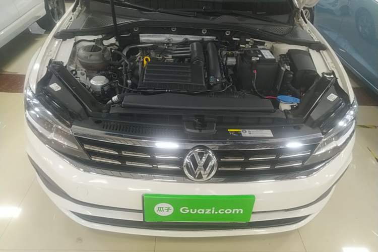 Used Volkswagen Lamando 2019 230TSI DSG Fashion Edition China VI Engine Bay
