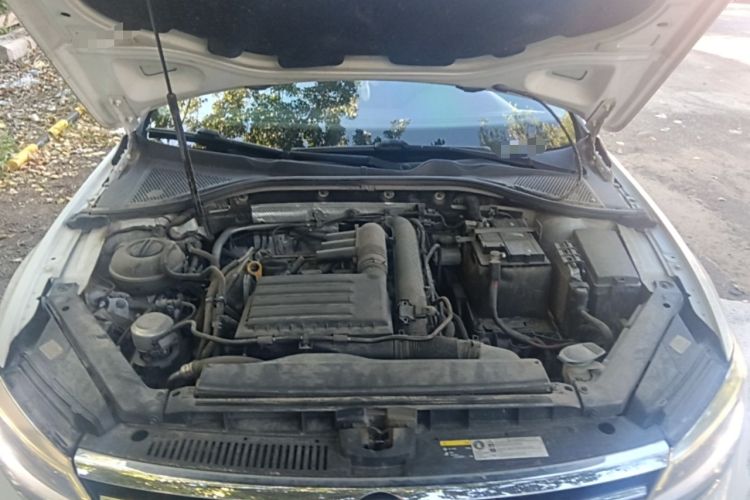 Used Volkswagen Lamando 2019 280TSI DSG Comfort Edition China VI standard Engine Bay