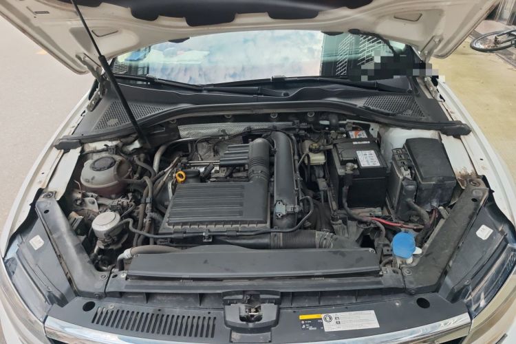 Used Volkswagen Lamando 2019 280TSI DSG Comfort Edition China VI standard Engine Bay