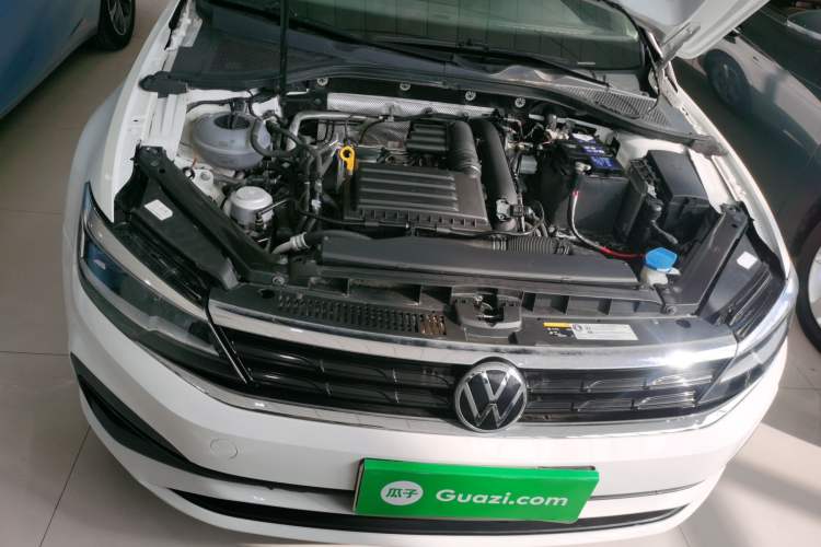 Used Volkswagen Lamando 2019 230TSI DSG Fashion Edition China VI Engine Bay