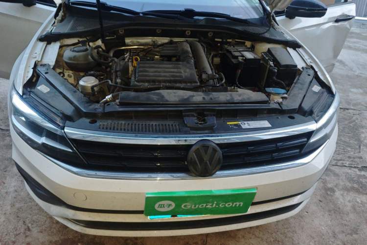 Used Volkswagen Lamando 2019 230TSI DSG Fashion Edition China VI Engine Bay