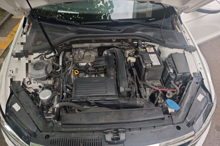 Used Volkswagen Lamando 2019 230TSI DSG Vision Edition China VI Standard Engine Bay