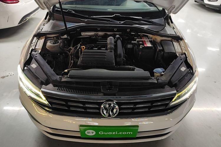 Used Volkswagen Lamando 2019 280TSI DSG Comfort Edition China V Standard Engine Bay