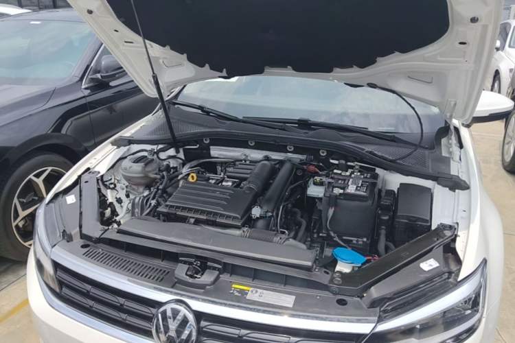 Used Volkswagen Lamando 2019 230TSI DSG Fashion Edition China V Standard Engine Bay