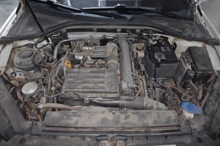 Used Volkswagen Lamando 2019 230TSI DSG Vision Edition China VI Standard Engine Bay