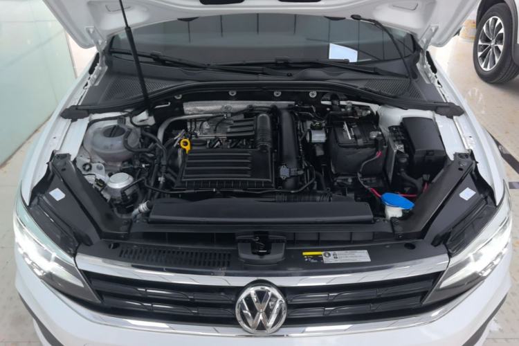 Used Volkswagen Lamando 2019 230TSI DSG Fashion Edition China VI Engine Bay