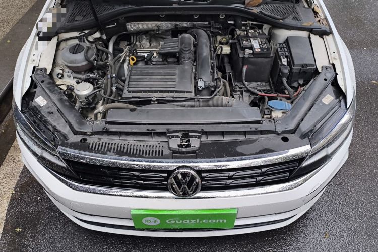 Used Volkswagen Lamando 2019 230TSI DSG Fashion Edition China VI Engine Bay