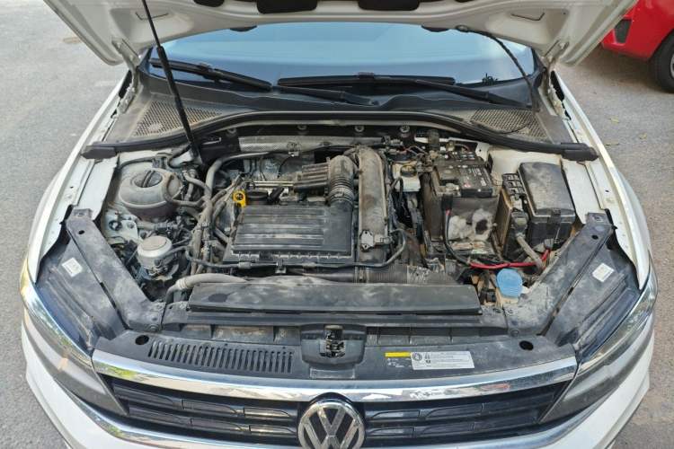 Used Volkswagen Lamando 2019 230TSI DSG Fashion Edition China VI Engine Bay