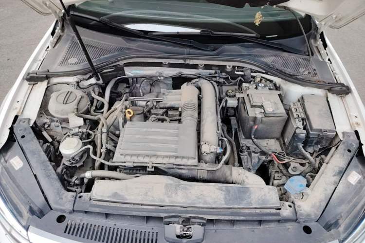 Used Volkswagen Lamando 2019 230TSI DSG Fashion Edition China VI Engine Bay