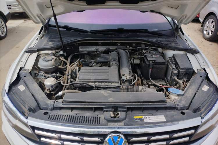Used Volkswagen Lamando 2019 230TSI DSG Vision Edition China VI Standard Engine Bay