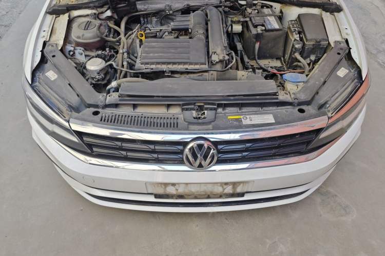 Used Volkswagen Lamando 2019 230TSI DSG Fashion Edition China VI Engine Bay