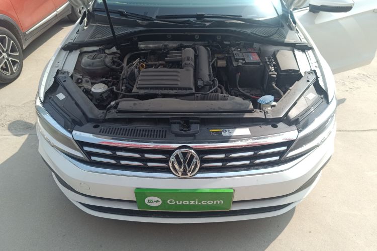 Used Volkswagen Lamando 2019 280TSI DSG Comfort Edition China VI standard Engine Bay