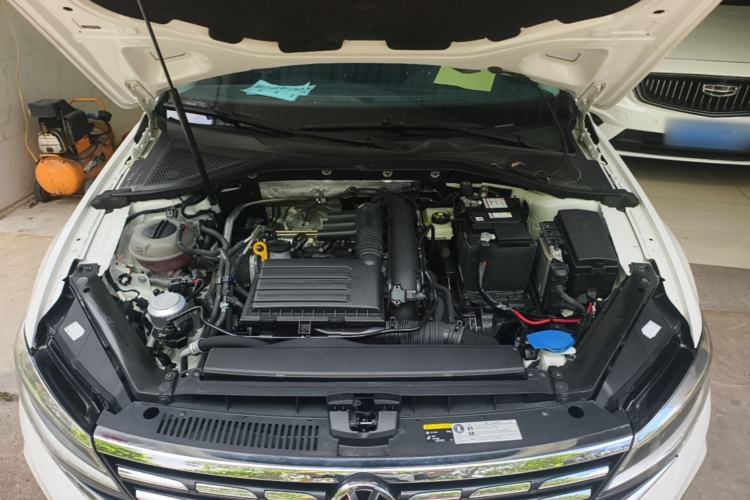 Used Volkswagen Lamando 2019 280TSI DSG Comfort Edition China VI standard Engine Bay