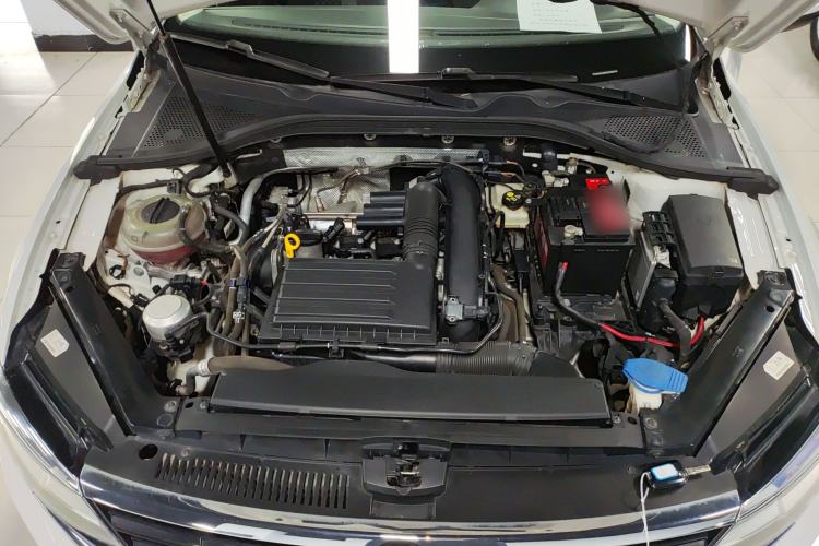 Used Volkswagen Lamando 2019 230TSI DSG Fashion Edition China VI Engine Bay