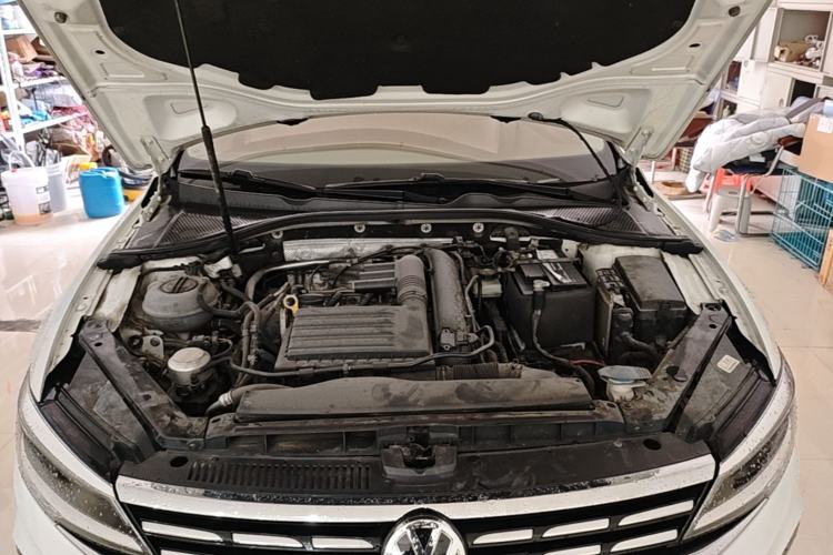 Used Volkswagen Lamando 2019 280TSI DSG Luxury Edition China VI Standard Engine Bay