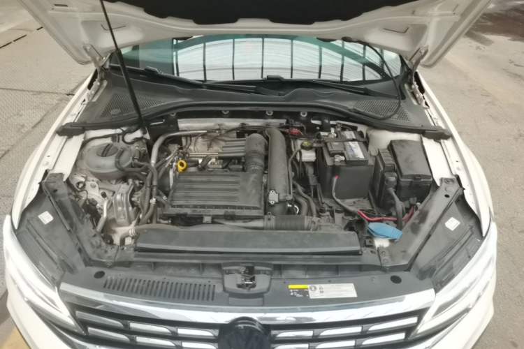 Used Volkswagen Lamando 2019 280TSI DSG Comfort Edition China V Standard Engine Bay