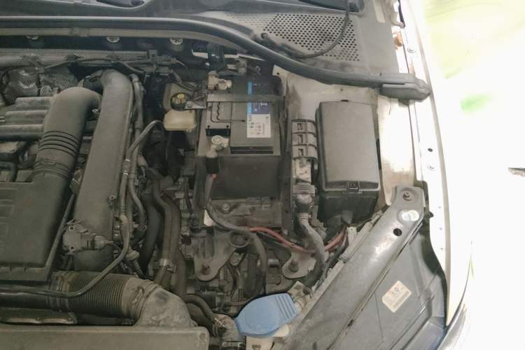 Used Volkswagen Lamando 2019 280TSI DSG Comfort Edition China VI standard Engine Bay Left