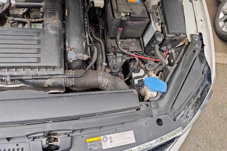 Used Volkswagen Lamando 2019 280TSI DSG Comfort Edition China VI standard Engine Bay Left