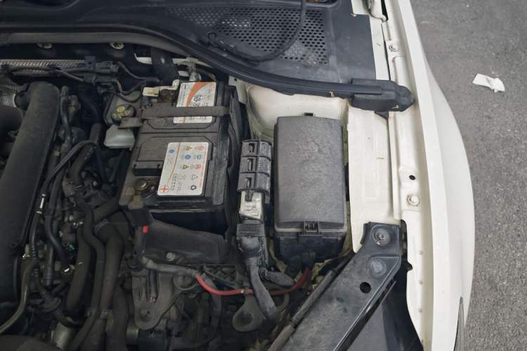 Used Volkswagen Lamando 2019 230TSI DSG Fashion Edition China VI Engine Bay Left