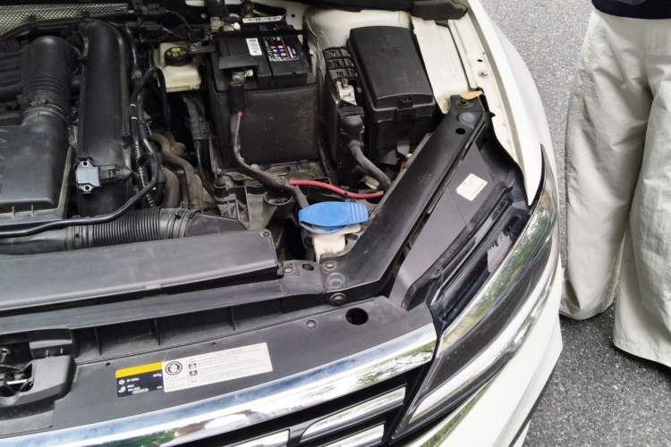Used Volkswagen Lamando 2019 280TSI DSG Comfort Edition China VI standard Engine Bay Left