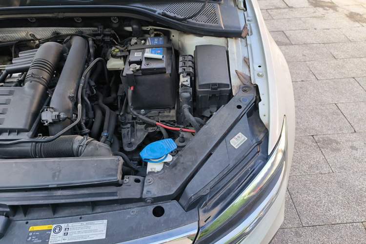Used Volkswagen Lamando 2019 280TSI DSG Comfort Edition China VI standard Engine Bay Left