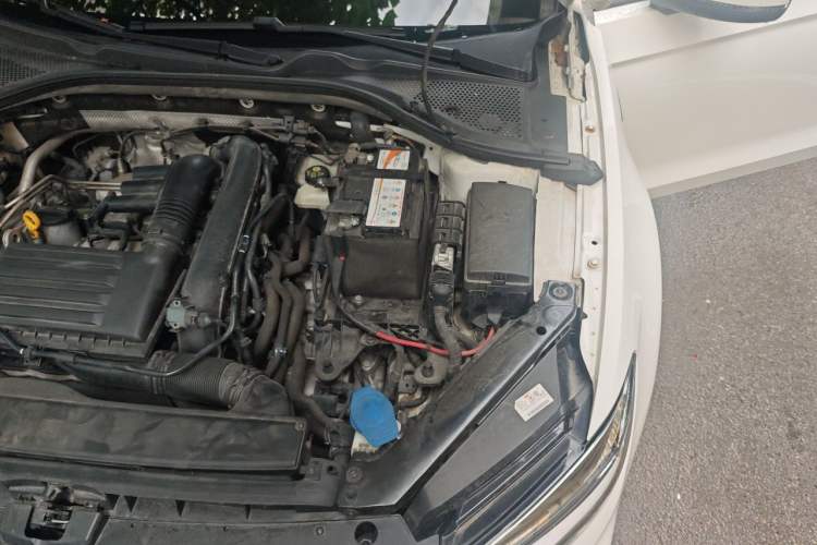 Used Volkswagen Lamando 2019 230TSI DSG Vision Edition China VI Standard Engine Bay Left