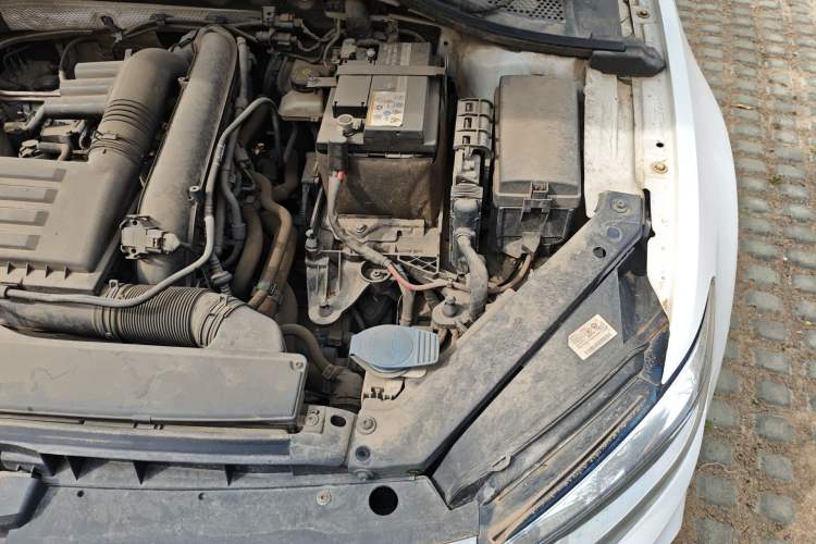 Used Volkswagen Lamando 2019 230TSI DSG Fashion Edition China VI Engine Bay Left