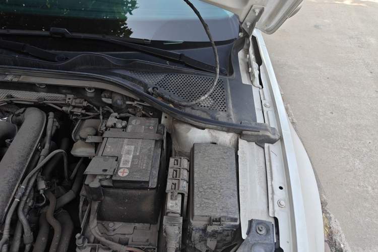 Used Volkswagen Lamando 2019 280TSI DSG Comfort Edition China VI standard Engine Bay Left
