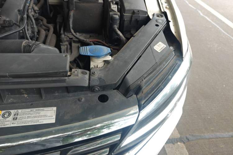 Used Volkswagen Lamando 2019 280TSI DSG Comfort Edition China VI standard Engine Bay Left