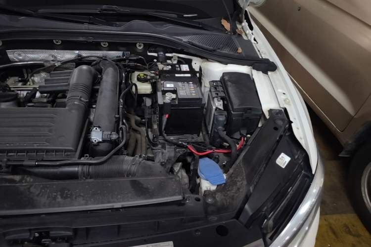 Used Volkswagen Lamando 2019 280TSI DSG Comfort Edition China VI standard Engine Bay Left