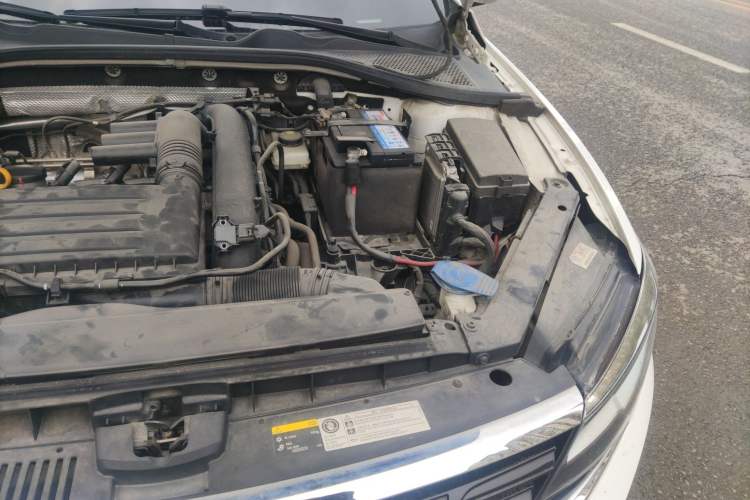 Used Volkswagen Lamando 2019 230TSI DSG Fashion Edition China VI Engine Bay Left