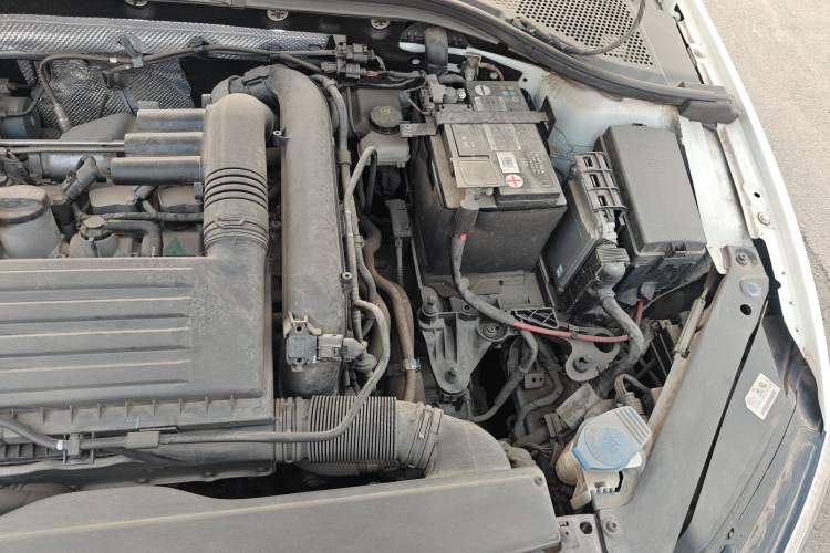 Used Volkswagen Lamando 2019 230TSI DSG Vision Edition China VI Standard Engine Bay Left