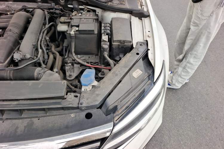 Used Volkswagen Lamando 2019 280TSI DSG Comfort Edition China VI standard Engine Bay Left