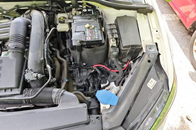 Used Volkswagen Lamando 2019 280TSI DSG Comfort Edition China VI standard Engine Bay Left