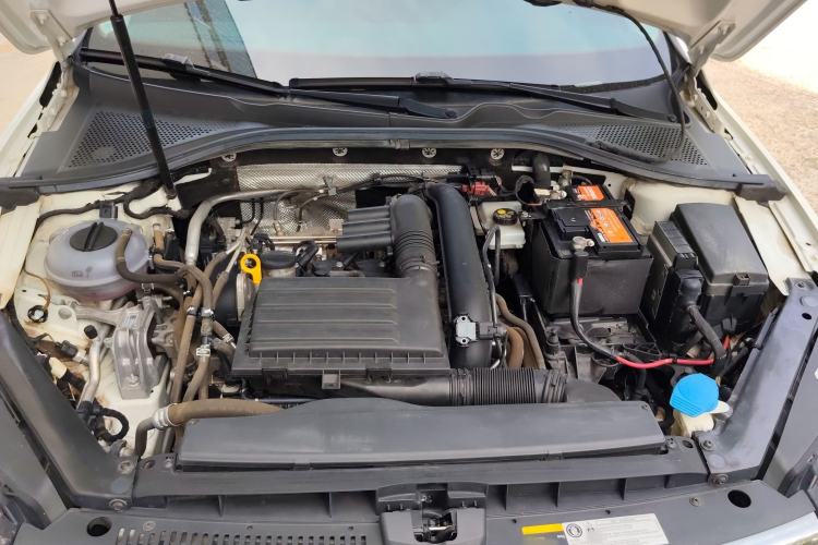 Used Volkswagen Lamando 2019 230TSI DSG Fashion Edition China V Standard Engine Bay