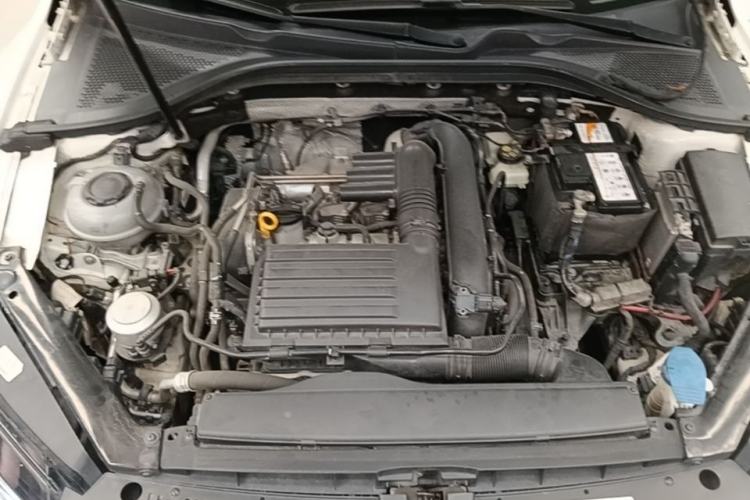 Used Volkswagen Lamando 2019 230TSI DSG Fashion Edition China VI Engine Bay