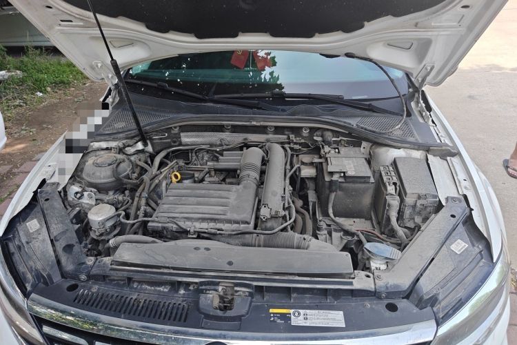 Used Volkswagen Lamando 2019 280TSI DSG Comfort Edition China VI standard Engine Bay
