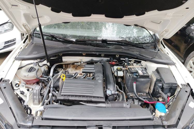 Used Volkswagen Lamando 2019 230TSI DSG Fashion Edition China V Standard Engine Bay