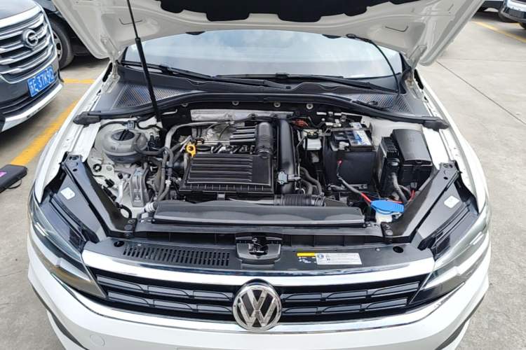Used Volkswagen Lamando 2019 230TSI DSG Fashion Edition China V Standard Engine Bay