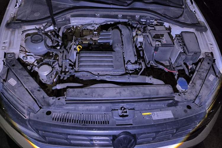 Used Volkswagen Lamando 2019 280TSI DSG Comfort Edition China VI standard Engine Bay