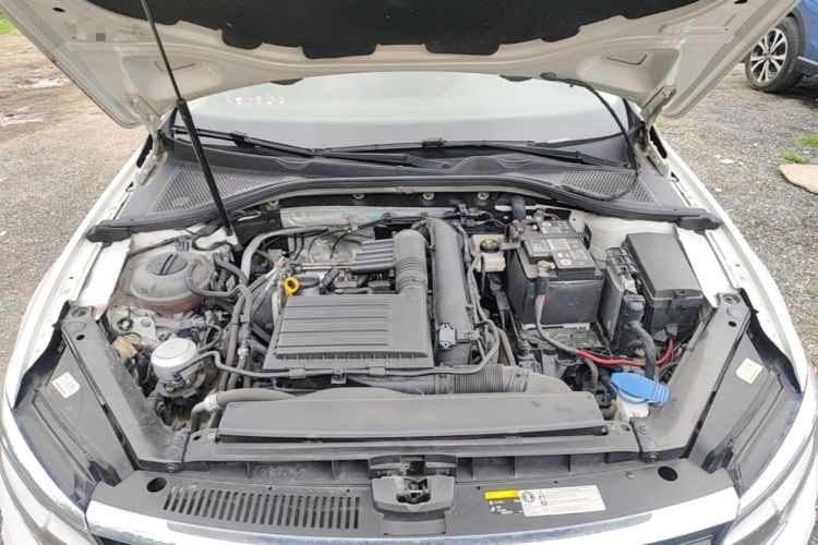 Used Volkswagen Lamando 2019 230TSI DSG Fashion Edition China VI Engine Bay
