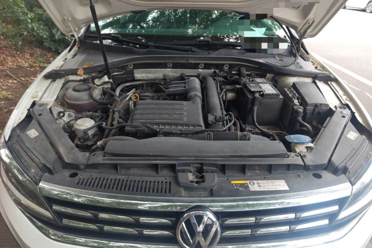 Used Volkswagen Lamando 2019 280TSI DSG Comfort Edition China VI standard Engine Bay