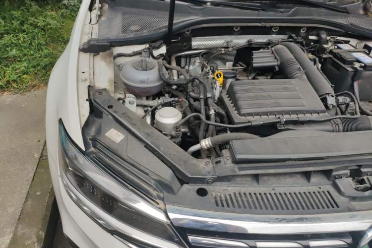 Used Volkswagen Lamando 2019 280TSI DSG Comfort Edition China VI standard Engine Bay Right