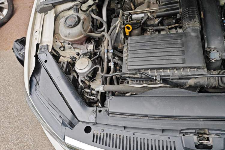 Used Volkswagen Lamando 2019 280TSI DSG Comfort Edition China VI standard Engine Bay Right
